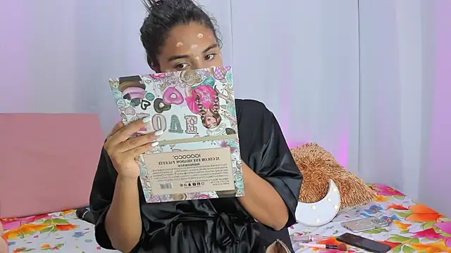 Melodymoore  online show from 04/12/26, 11:21