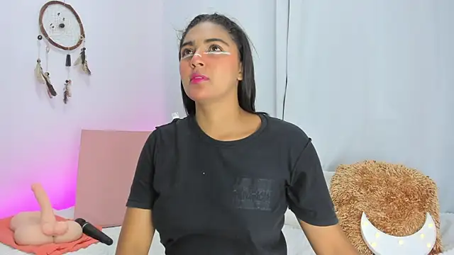 Melodymoore  online show from 04/14/26, 07:31