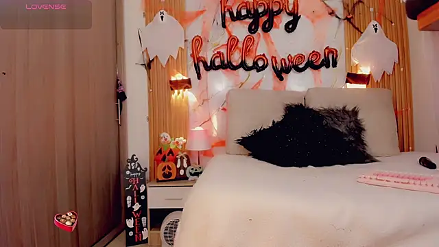 ValeriCardenas online show from 10/18/25, 01:08