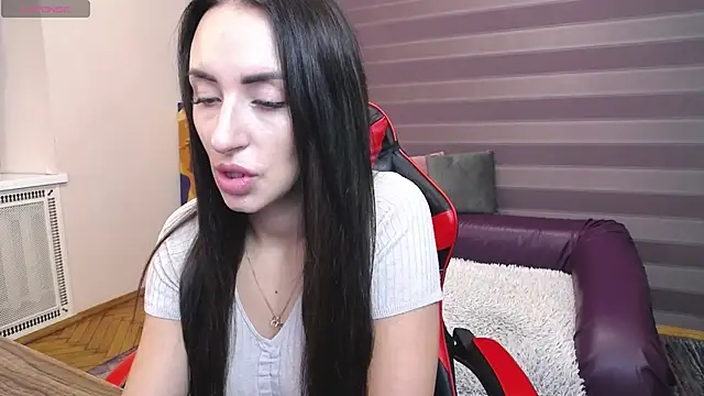 JenniferStone online show from 10/11/25, 06:45