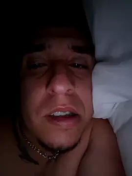 Snapshot of frankli2681 chatting on 10/23/25, 04:56 frankli2681 online show from 10/23/25, 04:56