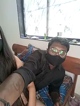 Snapshot of neha_rohan12 chatting on 11/12/25, 10:26 neha rohan12 online show from 11/12/25, 10:26