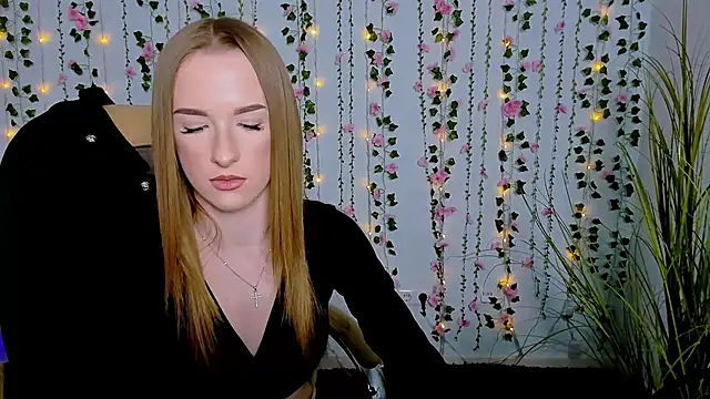 doll vey online show from 03/09/25, 12:42