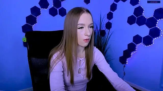 Snapshot of doll_vey chatting on 04/09/26, 09:15 doll vey online show from 04/09/26, 09:15