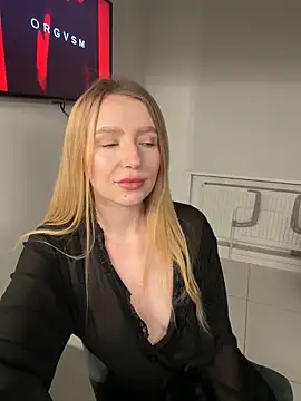 EvaBrooklyn online show from 02/27/25, 06:31