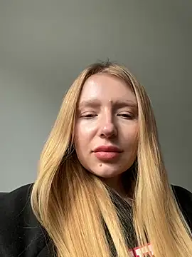EvaBrooklyn online show from 03/02/25, 11:29