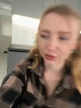 EvaBrooklyn online show from 03/04/25, 02:10