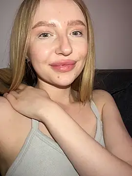 EvaBrooklyn online show from 03/08/25, 03:56
