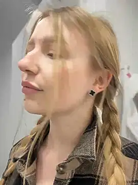 EvaBrooklyn online show from 03/09/25, 04:33