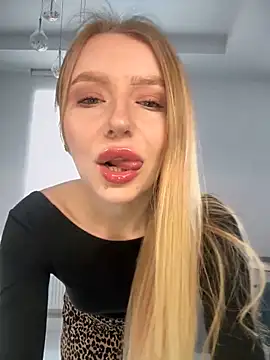 EvaBrooklyn online show from 03/13/25, 11:41