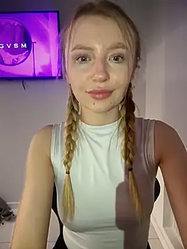 EvaBrooklyn online show from 03/14/25, 05:46