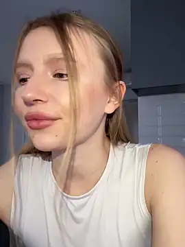 EvaBrooklyn online show from 03/18/25, 03:31