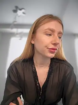 EvaBrooklyn online show from 03/23/25, 07:42