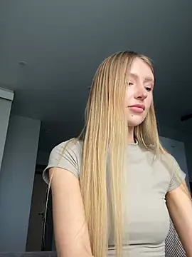 EvaBrooklyn online show from 05/14/26, 10:55
