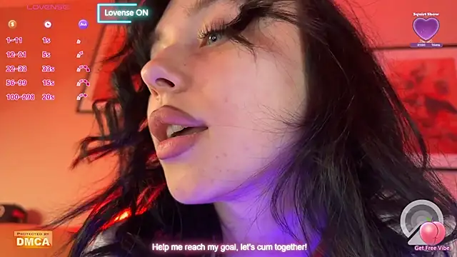 Snapshot of ElliSweetTease chatting on 03/07/25, 04:35 ElliSweetTease online show from 03/07/25, 04:35