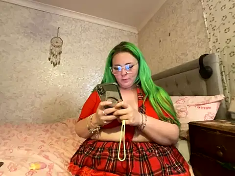 itsonlykjade online show from 10/14/25, 08:31