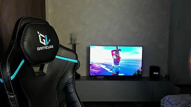 TravisRevas online show from 03/08/25, 03:13