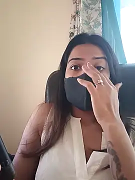 Snapshot of CRAZY__BITE chatting on 02/05/26, 09:47 CRAZY BITE online show from 02/05/26, 09:47