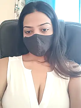 Snapshot of CRAZY__BITE chatting on 03/15/26, 09:15 CRAZY BITE online show from 03/15/26, 09:15