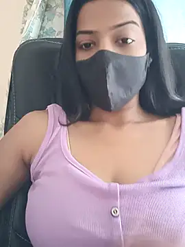 Snapshot of CRAZY__BITE chatting on 04/14/26, 10:43 CRAZY BITE online show from 04/14/26, 10:43