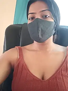 Snapshot of CRAZY__BITE chatting on 04/18/26, 07:45 CRAZY BITE online show from 04/18/26, 07:45