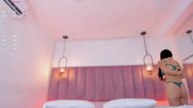 Snapshot of Haily_b chatting on 11/06/25, 08:32 Haily b online show from 11/06/25, 08:32