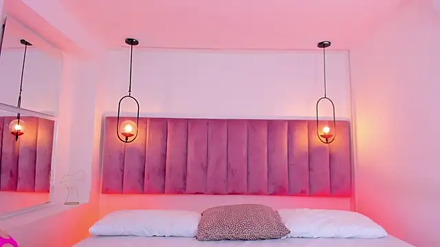 Snapshot of Haily_b chatting on 11/11/25, 07:47 Haily b online show from 11/11/25, 07:47