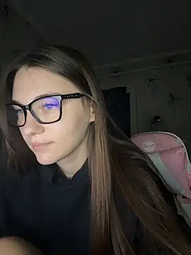 Snapshot of MrrKate chatting on 11/19/25, 02:00 MrrKate online show from 11/19/25, 02:00