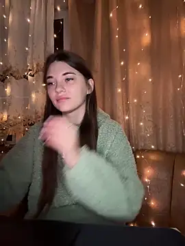 Snapshot of MrrKate chatting on 12/15/25, 02:05 MrrKate online show from 12/15/25, 02:05