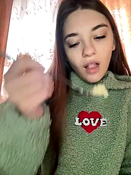 Snapshot of MrrKate chatting on 12/19/25, 09:27 MrrKate online show from 12/19/25, 09:27