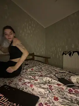 Snapshot of MrrKate chatting on 03/25/26, 11:55 MrrKate online show from 03/25/26, 11:55