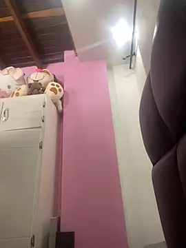 Snapshot of Madisson-Rivas chatting on 11/18/25, 05:06 Madisson-Rivas online show from 11/18/25, 05:06