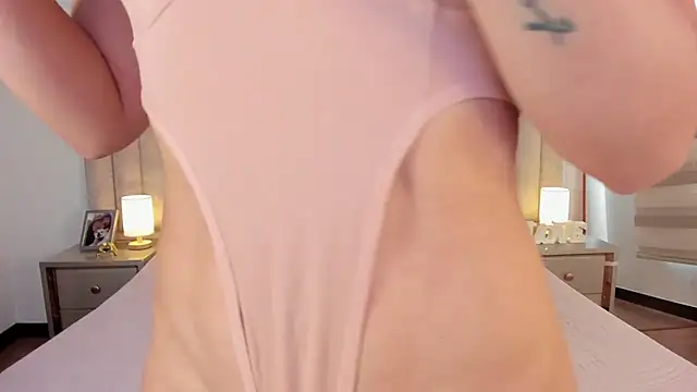 Sophie Restrepo online show from 11/20/25, 02:39