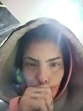 Snapshot of Ali3Martin chatting on 02/14/26, 02:03 Ali3Martin online show from 02/14/26, 02:03