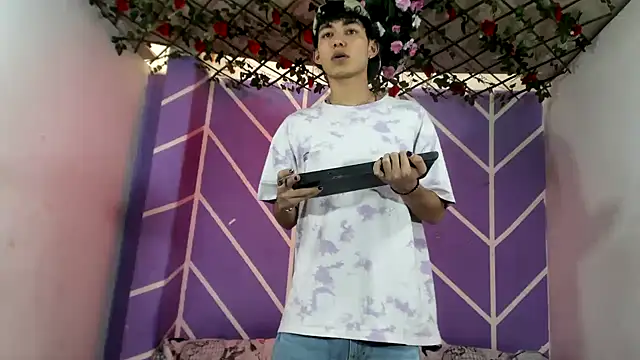 Snapshot of Maxxi_hot23 chatting on 09/21/25, 07:15 Maxxi hot23 online show from 09/21/25, 07:15