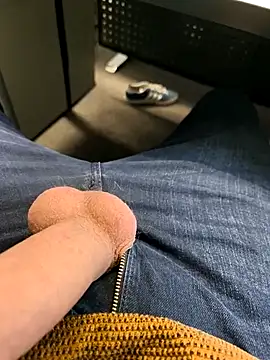 Snapshot of bavaricus123 chatting on 03/09/26, 01:48 bavaricus123 online show from 03/09/26, 01:48