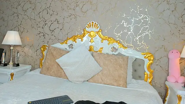 ScarlettWallace online show from 03/11/25, 10:31