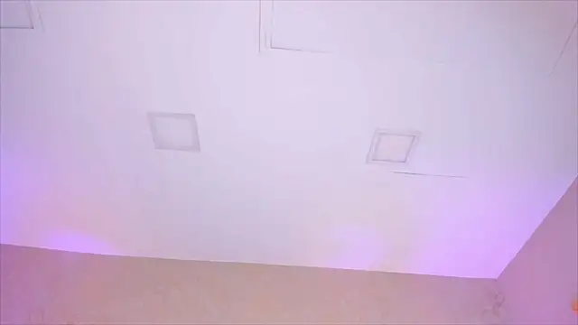 ScarlettWallace online show from 12/15/25, 08:35