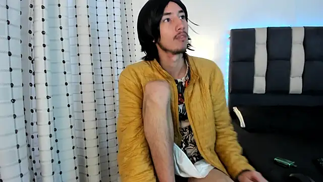 loverisu-coral online show from 01/15/26, 09:40