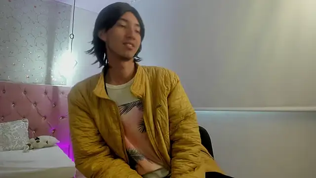 loverisu-coral online show from 02/22/26, 09:24