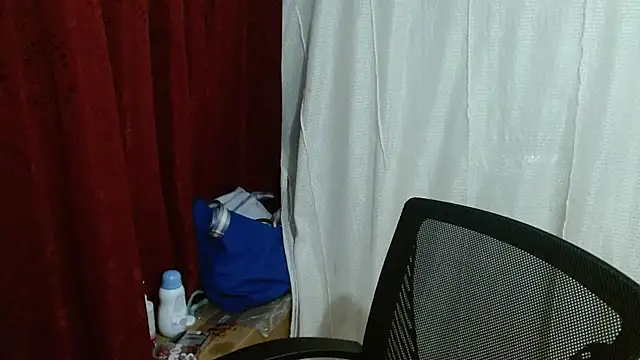Snapshot of saralo__ chatting on 04/16/26, 11:18 saralo online show from 04/16/26, 11:18