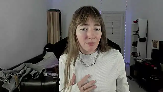 Snapshot of bekkawell chatting on 09/21/25, 05:03 bekkawell online show from 09/21/25, 05:03