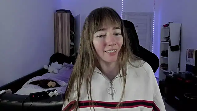 Snapshot of bekkawell chatting on 09/23/25, 05:16 bekkawell online show from 09/23/25, 05:16