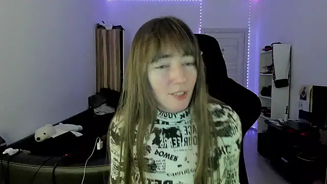 Snapshot of bekkawell chatting on 10/09/25, 07:01 bekkawell online show from 10/09/25, 07:01