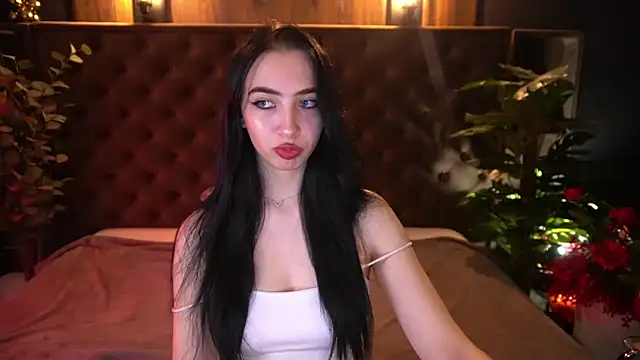 WildKittenX  online show from 03/10/26, 06:40