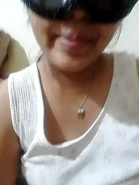 Snapshot of pallu_telgu_kannada chatting on 09/08/25, 06:07 pallu telgu kannada online show from 09/08/25, 06:07