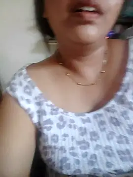 Snapshot of pallu_telgu_kannada chatting on 11/14/25, 09:52 pallu telgu kannada online show from 11/14/25, 09:52