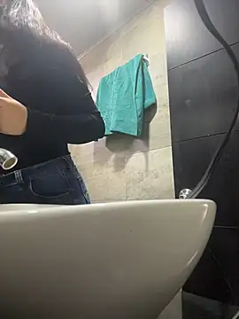 Mila LS online show from 02/05/26, 12:43