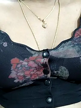 abinaya26 online show from 11/14/25, 07:23