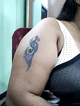 abinaya26 online show from 12/22/25, 02:25